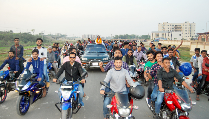 ভালোবাসায় সিক্ত পিযুষ কান্তি দে