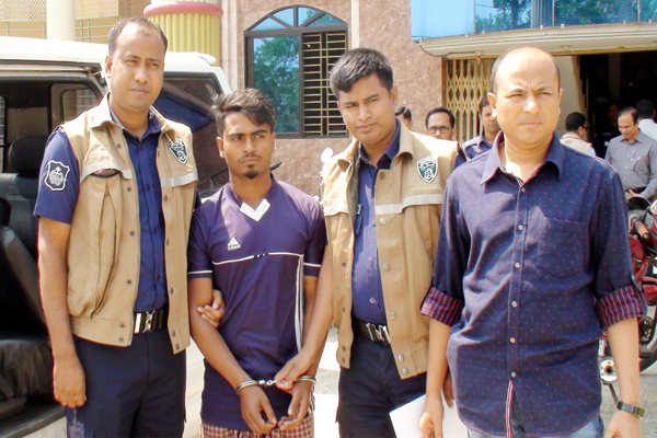 ‘ধর্ষণের প্রতিবাদ করায় বন্ধুদের নিয়ে প্রেমিকাকে হত্যা’