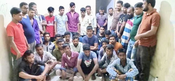 সিলেটে পুলিশের অভিযানে ৩৪ জুয়াড়ি আটক