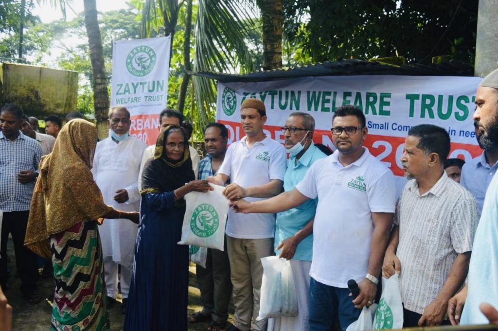 ২ হাজার পরিবারের মধ্যে জয়তুন ওয়েলফেয়ার ট্রাস্টের কোরবানির মাংস বিতরণ সম্পন্ন