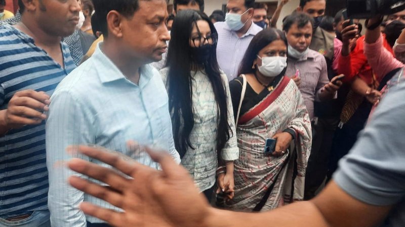 আমি স্বস্তি নিয়ে বাঁচতে চাই পরীমনি