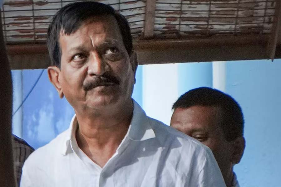 এসএসকেএম থেকে এখনও পাওয়া যায়নি ‘কালীঘাটের কাকু’র কণ্ঠস্বরের নমুনা! হাই কোর্টে যেতে পারে ইডি
