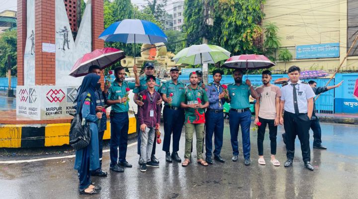 সিলেটে ৬ দিন পর সড়কে ফিরল ট্রাফিক পুলিশ