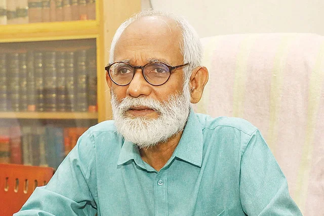 ছাত্রদের পক্ষে ছিলেন, এখন তিনিও আসামি