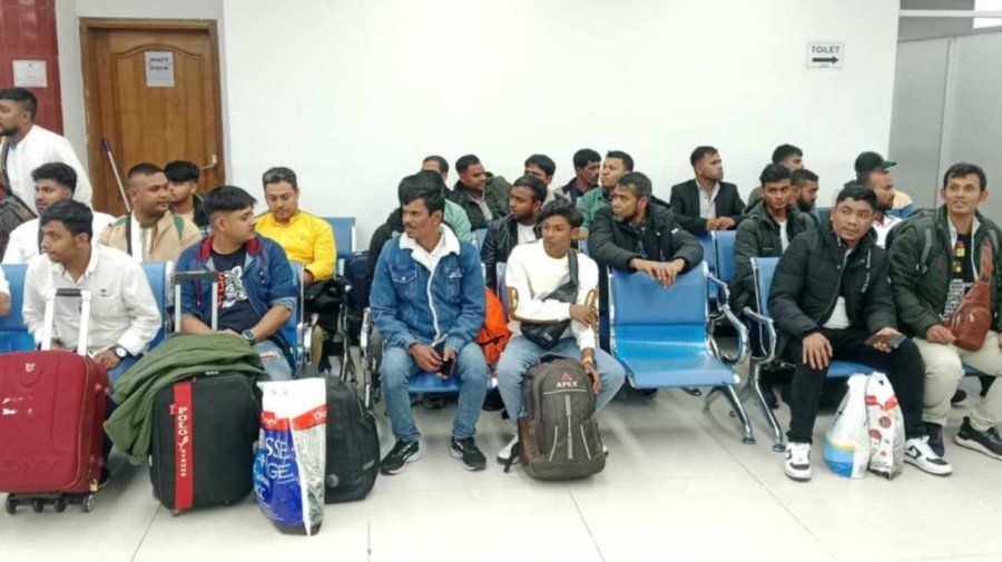 লেবানন থেকে ষষ্ঠ ফ্লাইটে ফিরলেন আরও ৫২ জন