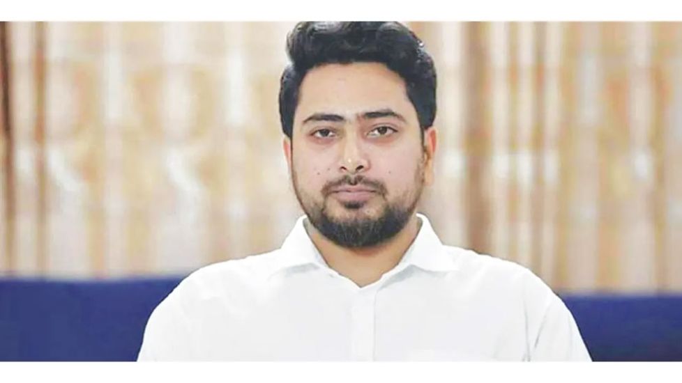 বৃহস্পতিবার উপদেষ্টার পদ ছাড়ছেন নাহিদ
