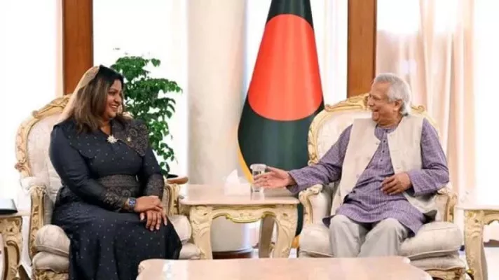 মালদ্বীপকে অনিয়মিত বাংলাদেশিদের বৈধতা দেওয়ার অনুরোধ প্রধান উপদেষ্টার